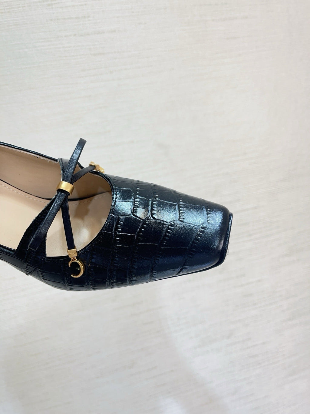DIOR 26S HIGH HEELS IN BLACK CROC-EMBOSSED CALFSKIN WITH CHARMS