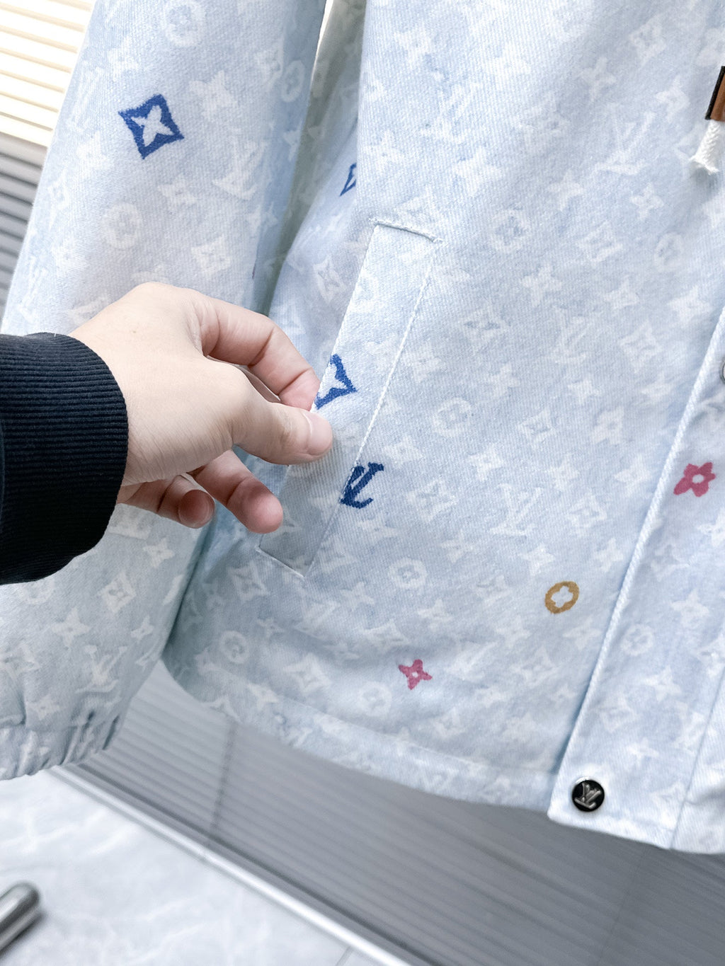 LV HOODED JACKET IN PASTEL LIGHT BLUE MONOGRAM CRAGGY DENIM 239120