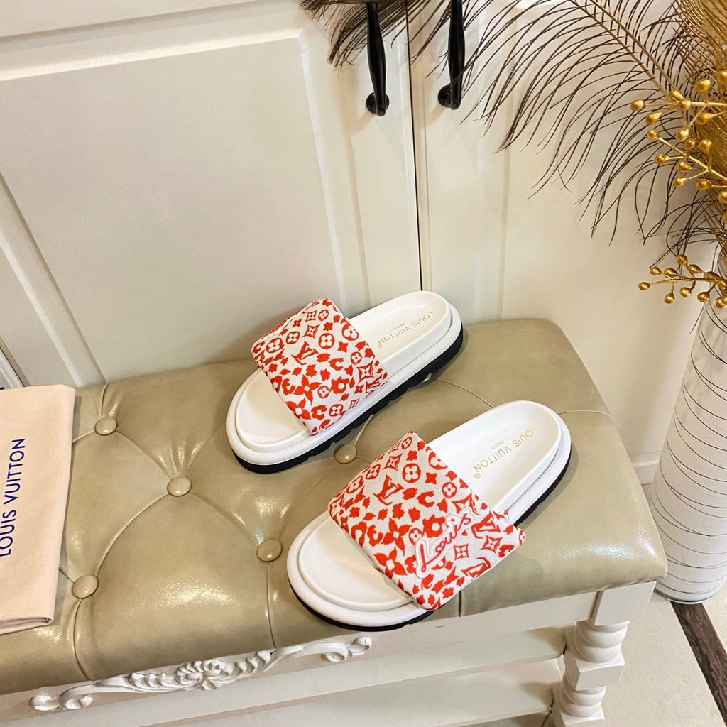 LV 26S PILLOW COMFORT MULES IN WHITE AND ORANGE CANVAS