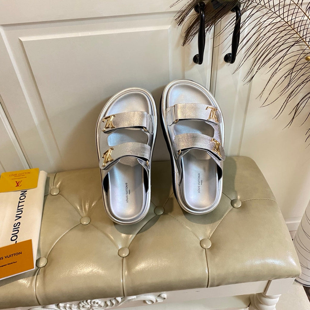LV 26S WEDGE SLIDES 45 MM IN SILVER CALFSKIN