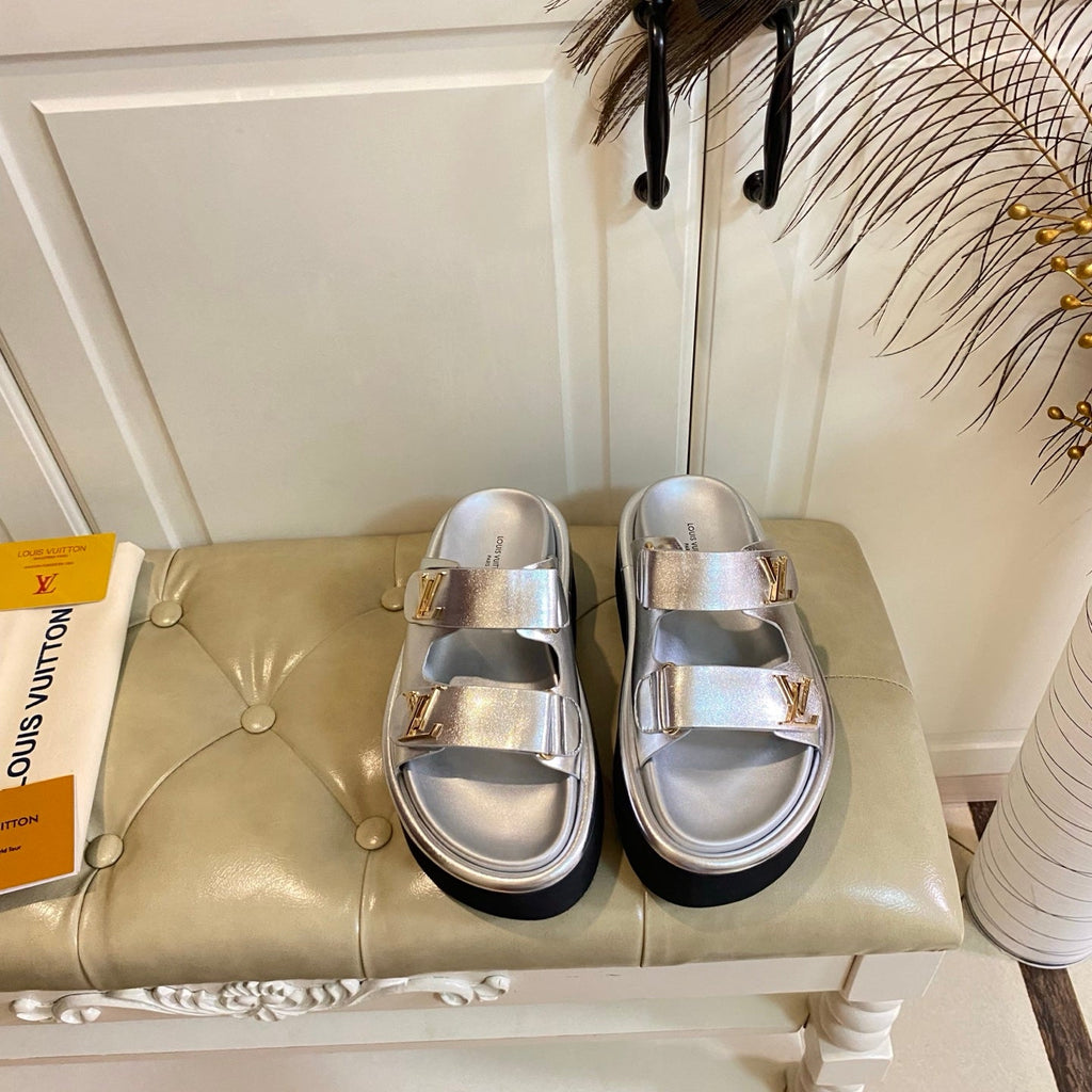 LV 26S WEDGE SLIDES 45 MM IN SILVER CALFSKIN
