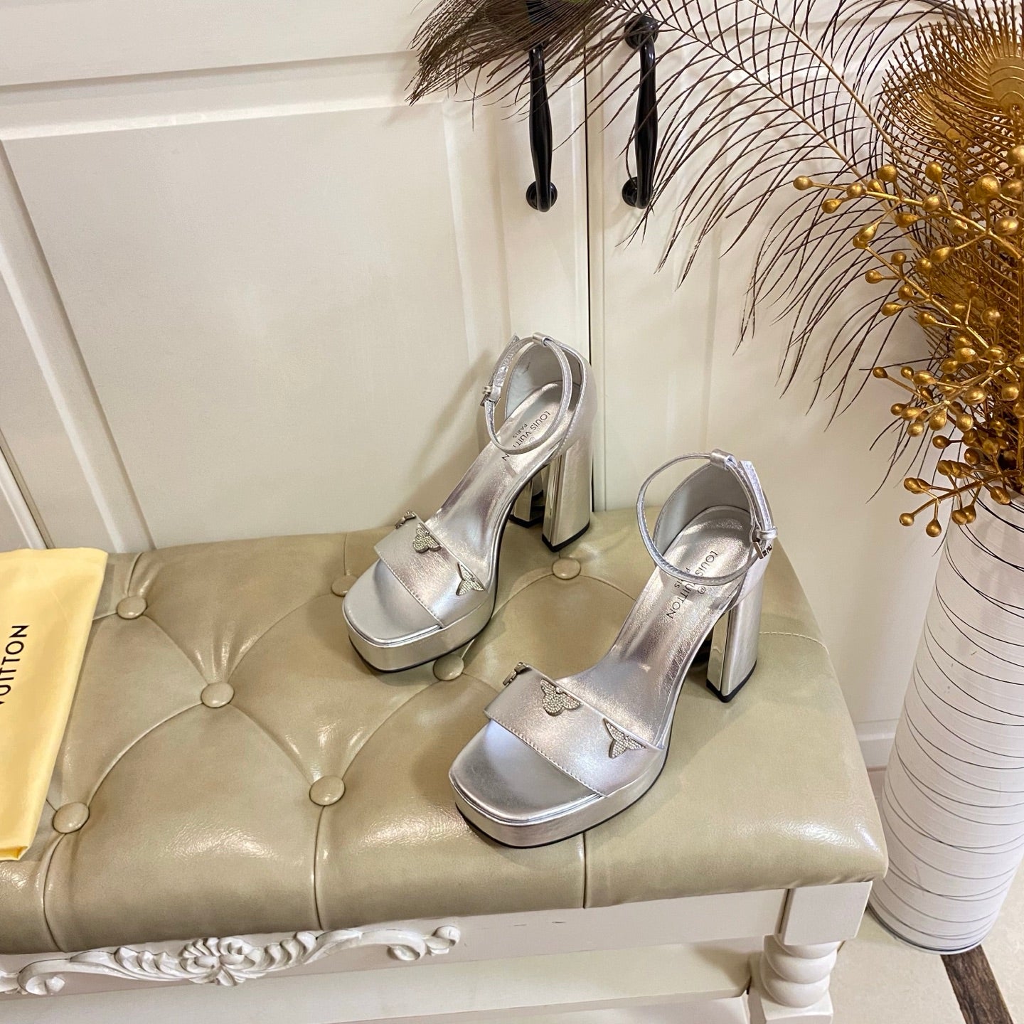LV 26S HIGH-HEELED SANDALS 110 MM IN SILVER CALFSKIN