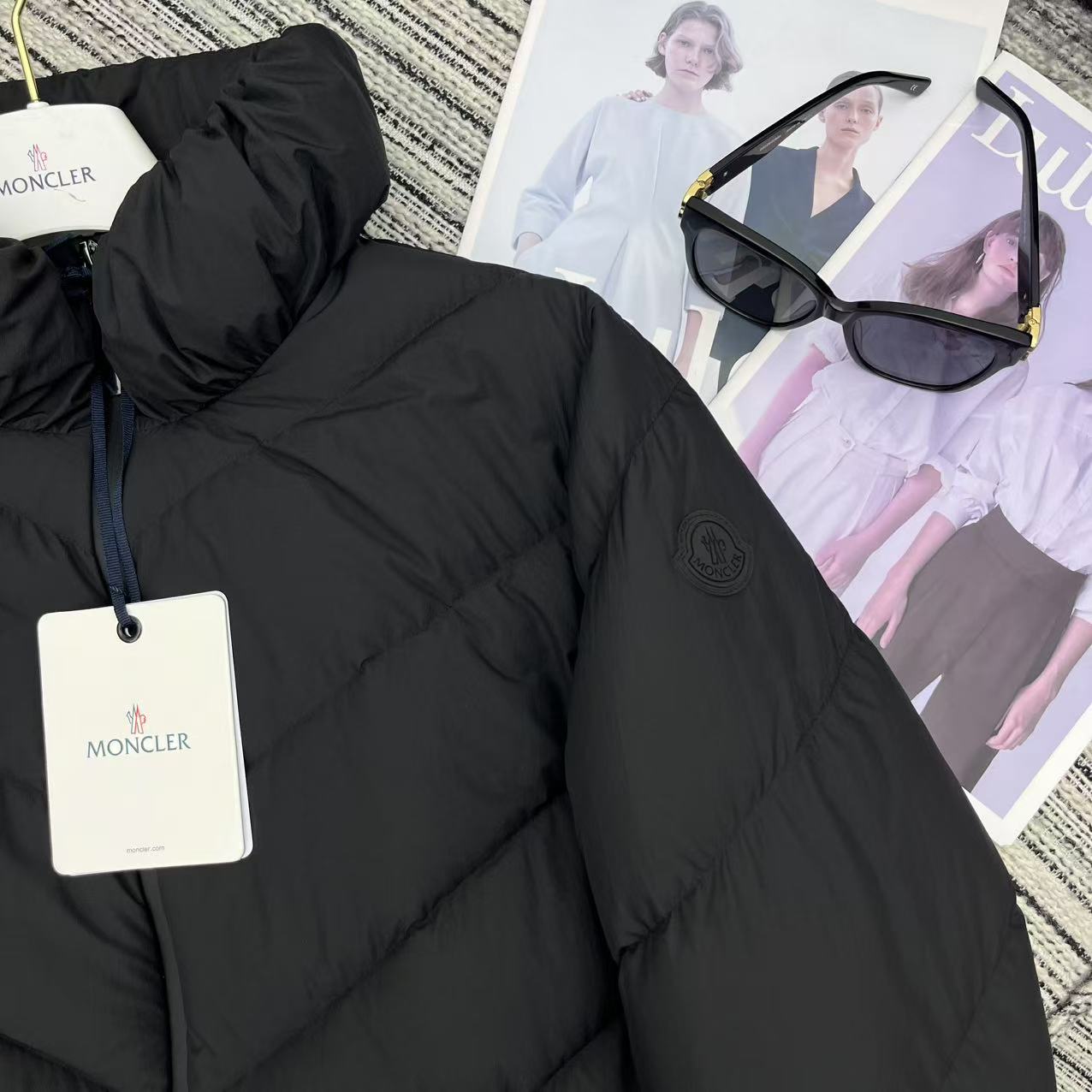 MONCLER 25S DOWN JACKET 295