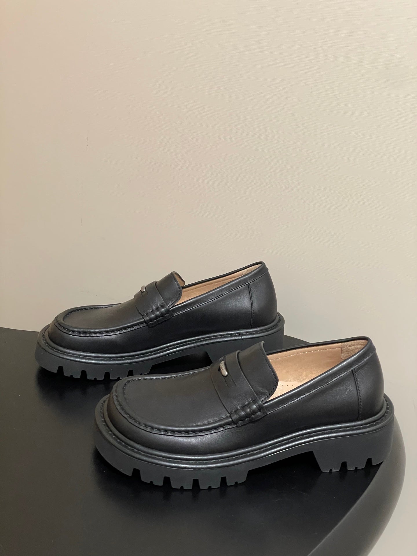 LOEWE 26S LOAFER IN BLACK CALFSKIN