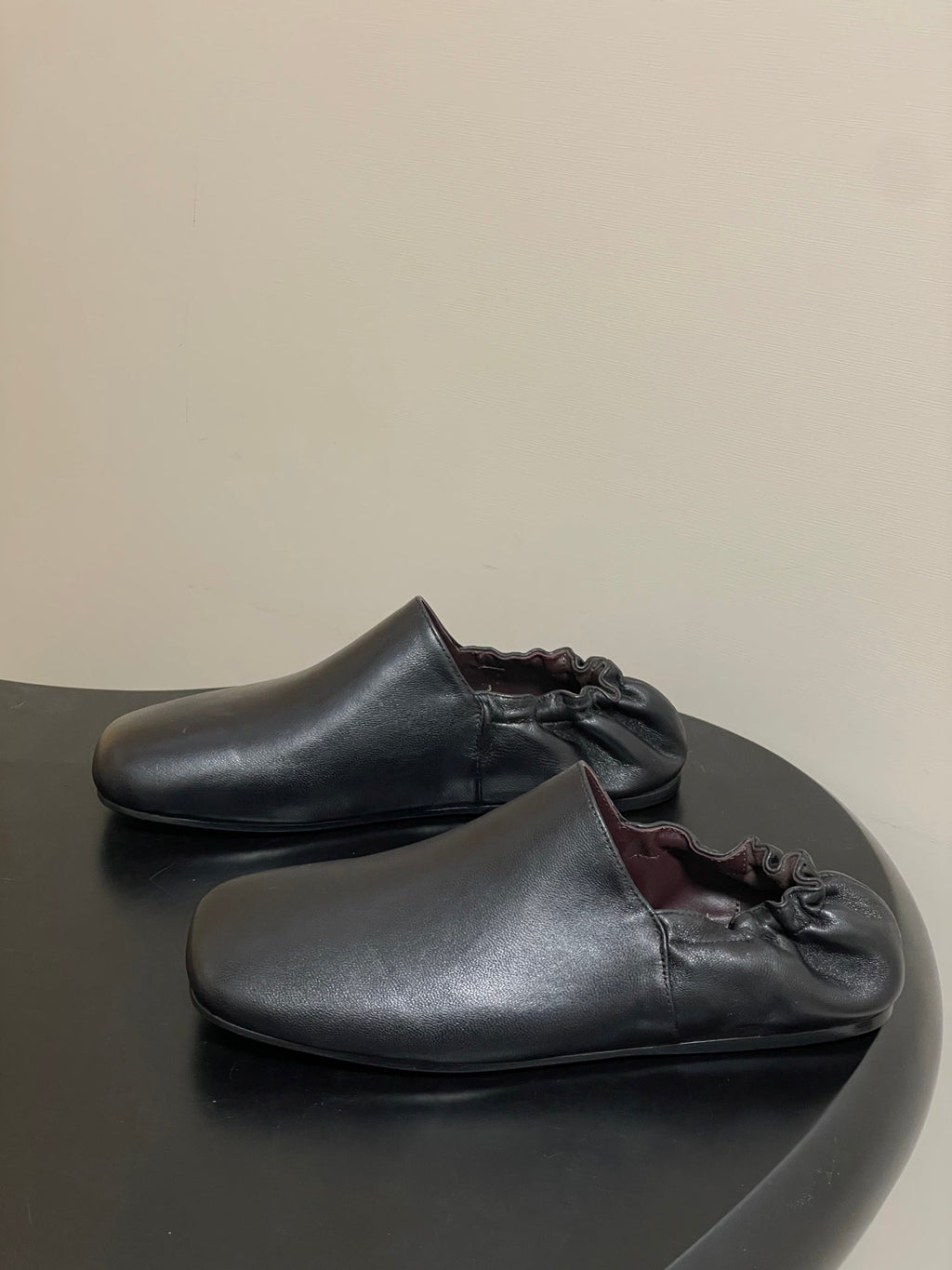 CELINE 26S ELASTIC-BACK FLAT SHOES IN BLACK LAMBSKIN