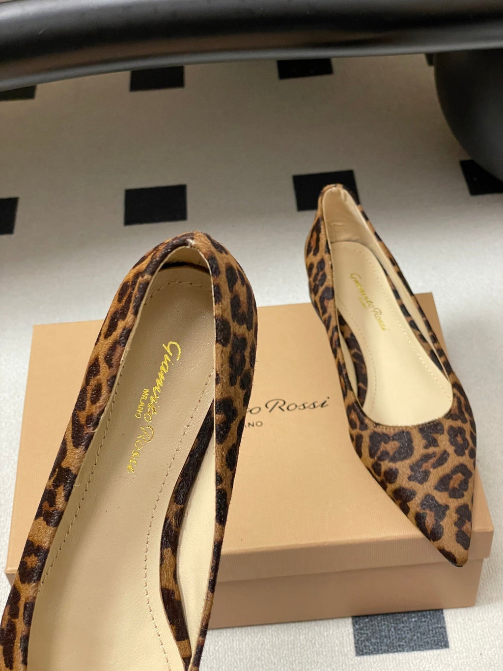 GIANVITO ROSSI 26S FLATS IN LEOPARD PRINT PONY HAIR
