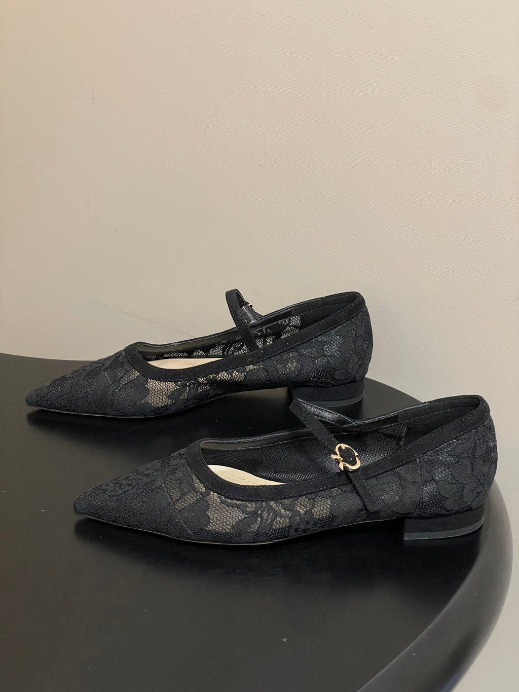 GIANVITO ROSSI 26S MARY JANE IN BLACK LACE