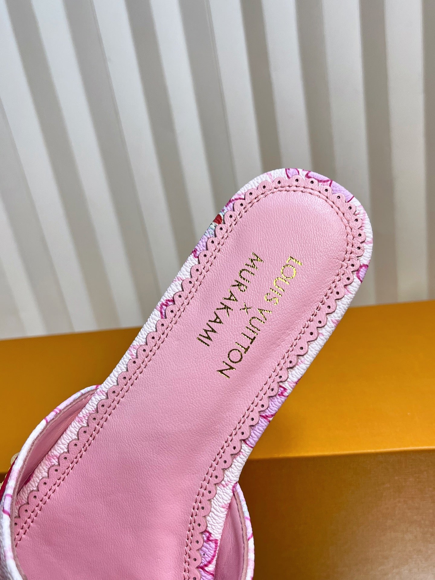 LV 26S FLAT MULES IN LIGHT PINK CALFSKIN CHERRY BLOSSOM MONOGRAM WITH BOW