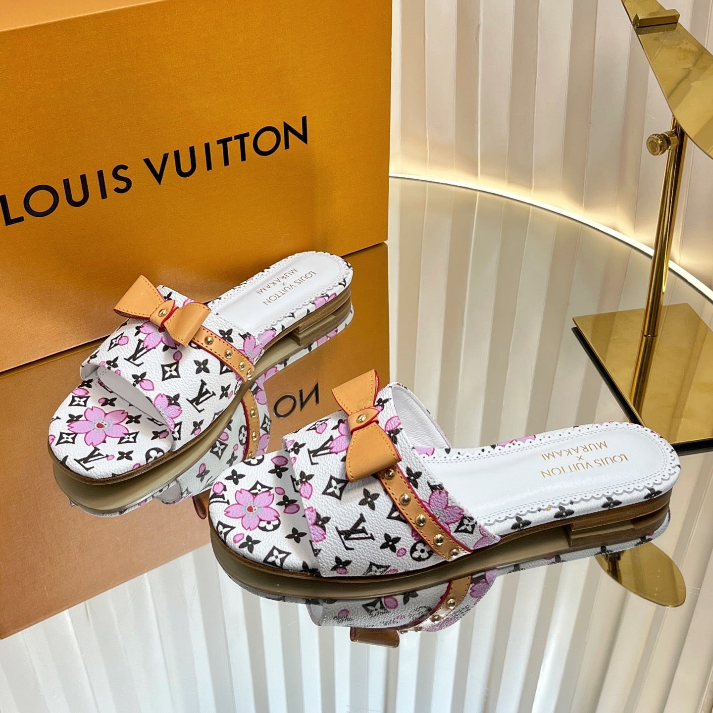 LV 26S FLAT MULES IN WHITE CALFSKIN CHERRY BLOSSOM MONOGRAM WITH BOW