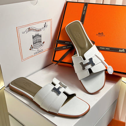 HM 26S ORAN SANDALS IN WHITE CALFSKIN SILVER HARDWARE