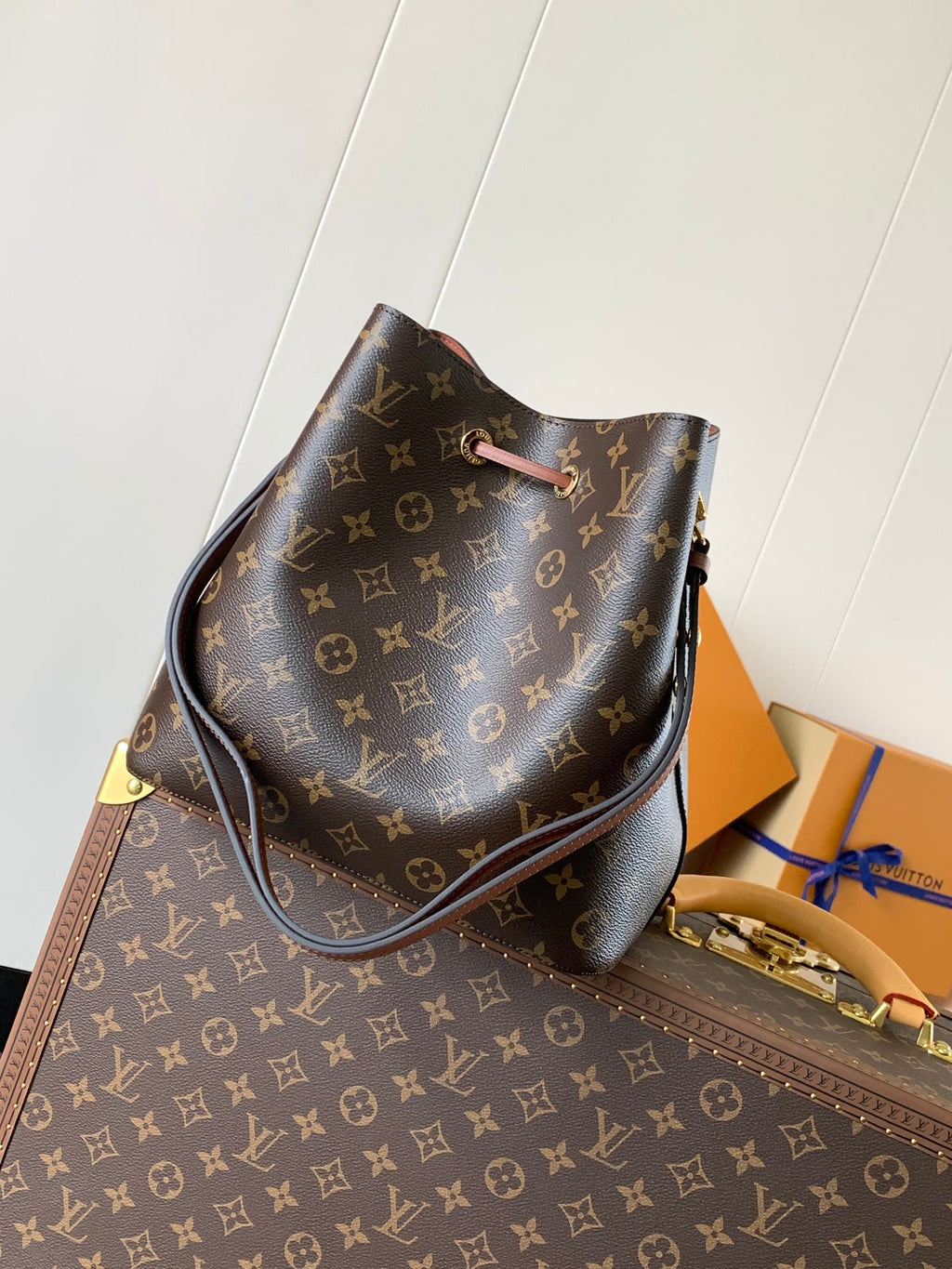 LV 26S GASTON BAG 26 IN BROWN MONOGRAM CANVAS STYLE 1