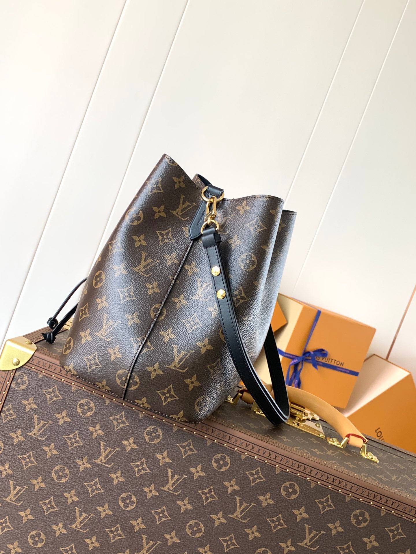 LV 26S GASTON BAG 26 IN BROWN MONOGRAM CANVAS STYLE 3