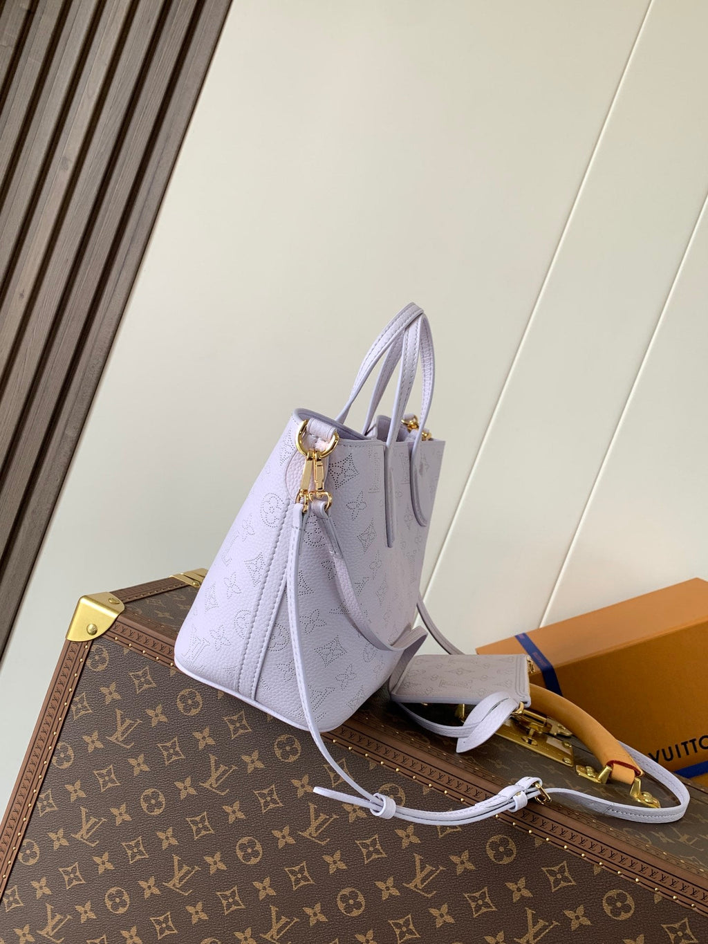 LV 25S BLOSSOM BAG 20 IN MISTY PURPLE CALFSKIN GOLD HARDWARE
