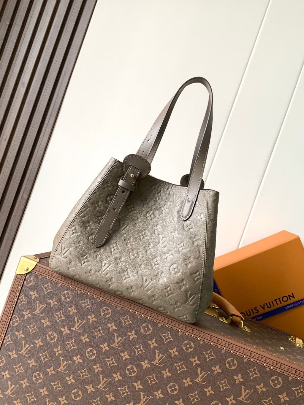 LV ALL IN ONE SHOULDER BAG 40 IN BROWN CALFSKIN
