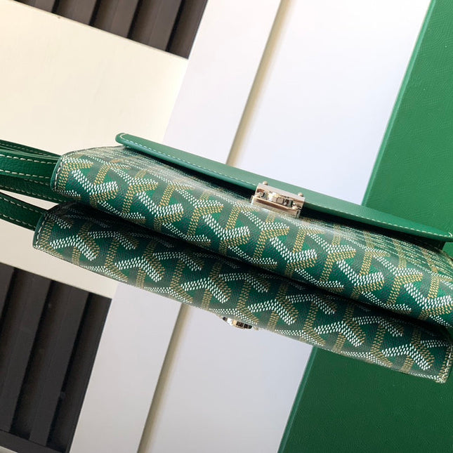CHYPRE WALLET-POUCH 21 IN GREEN GOYARDINE CANVAS AND CALFSKIN