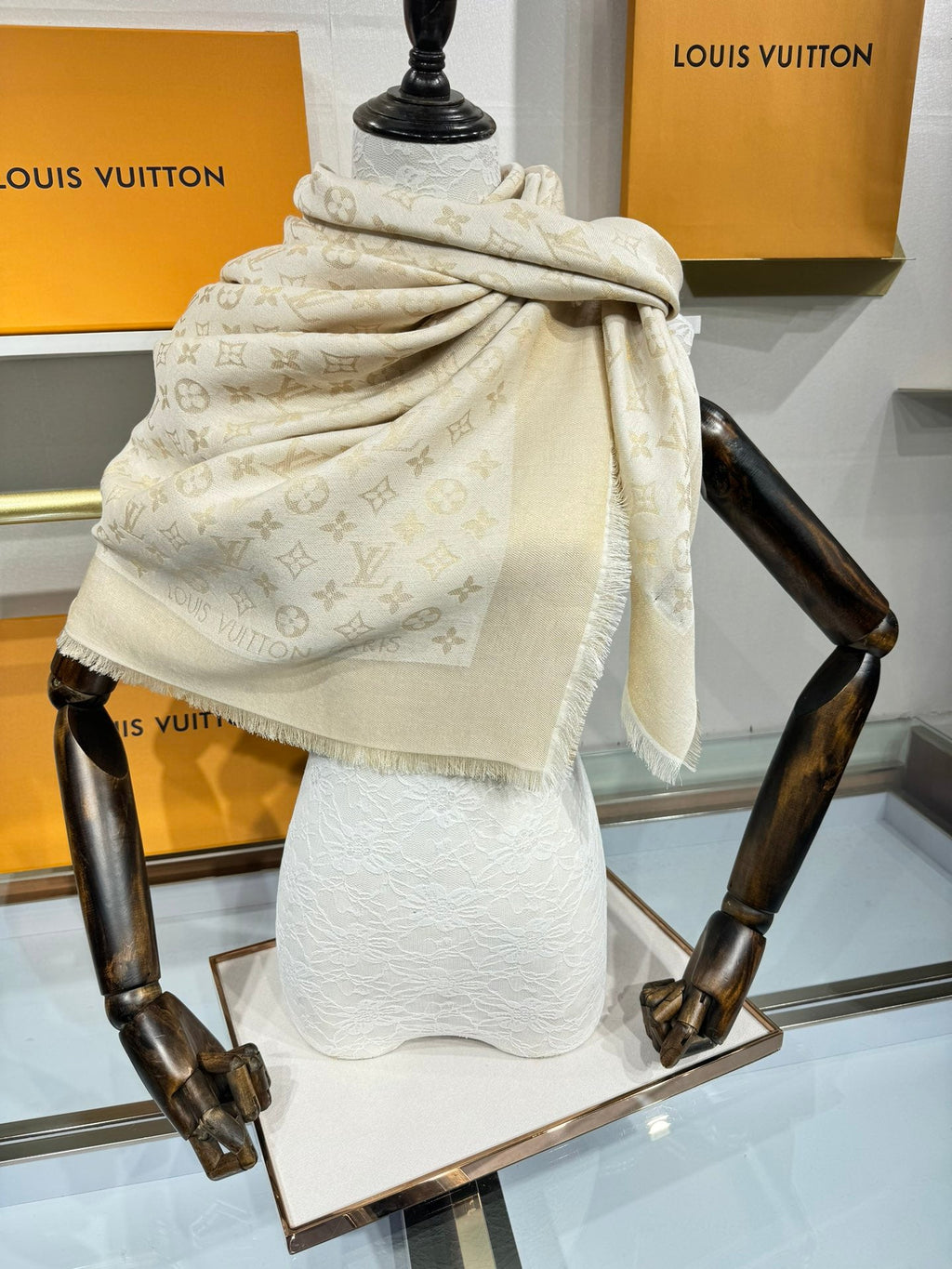 LV SCARF 140 CM IN WOOL MIX SILK 693013