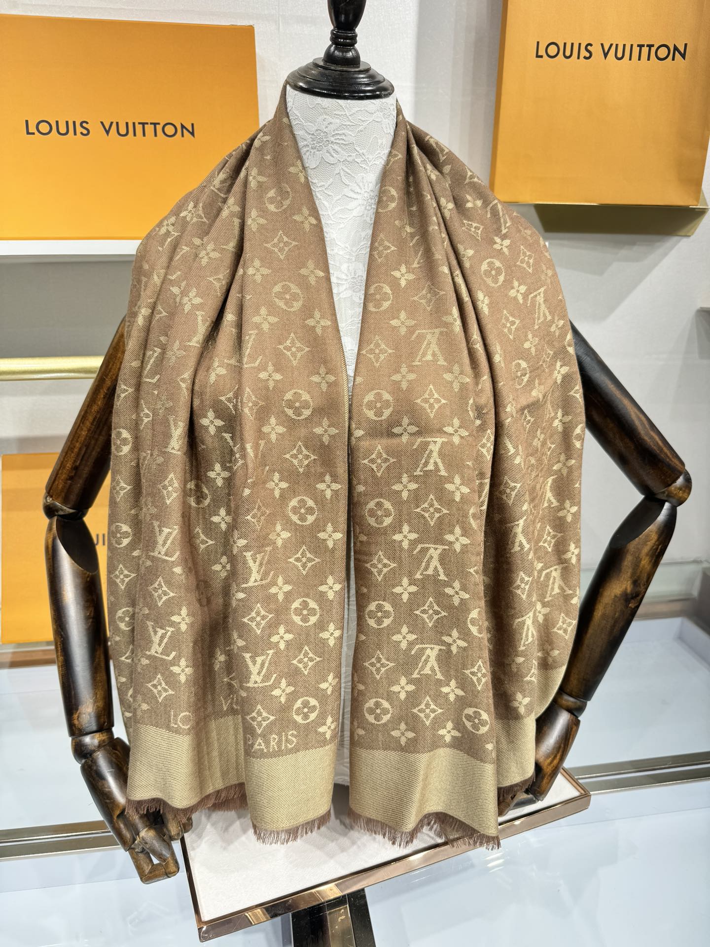 LV SCARF 140 CM IN WOOL MIX SILK 693014
