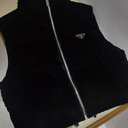 PRADA 25S VELVET VEST 572