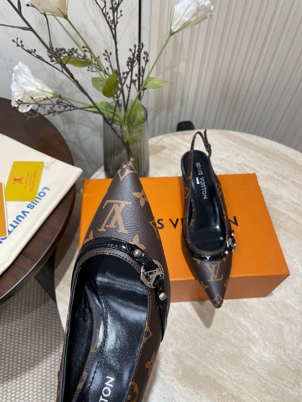 HIGH SLINGBACKS 5 CM IN CHOCOLATE BROWN MONOGRAM CALFSKIN