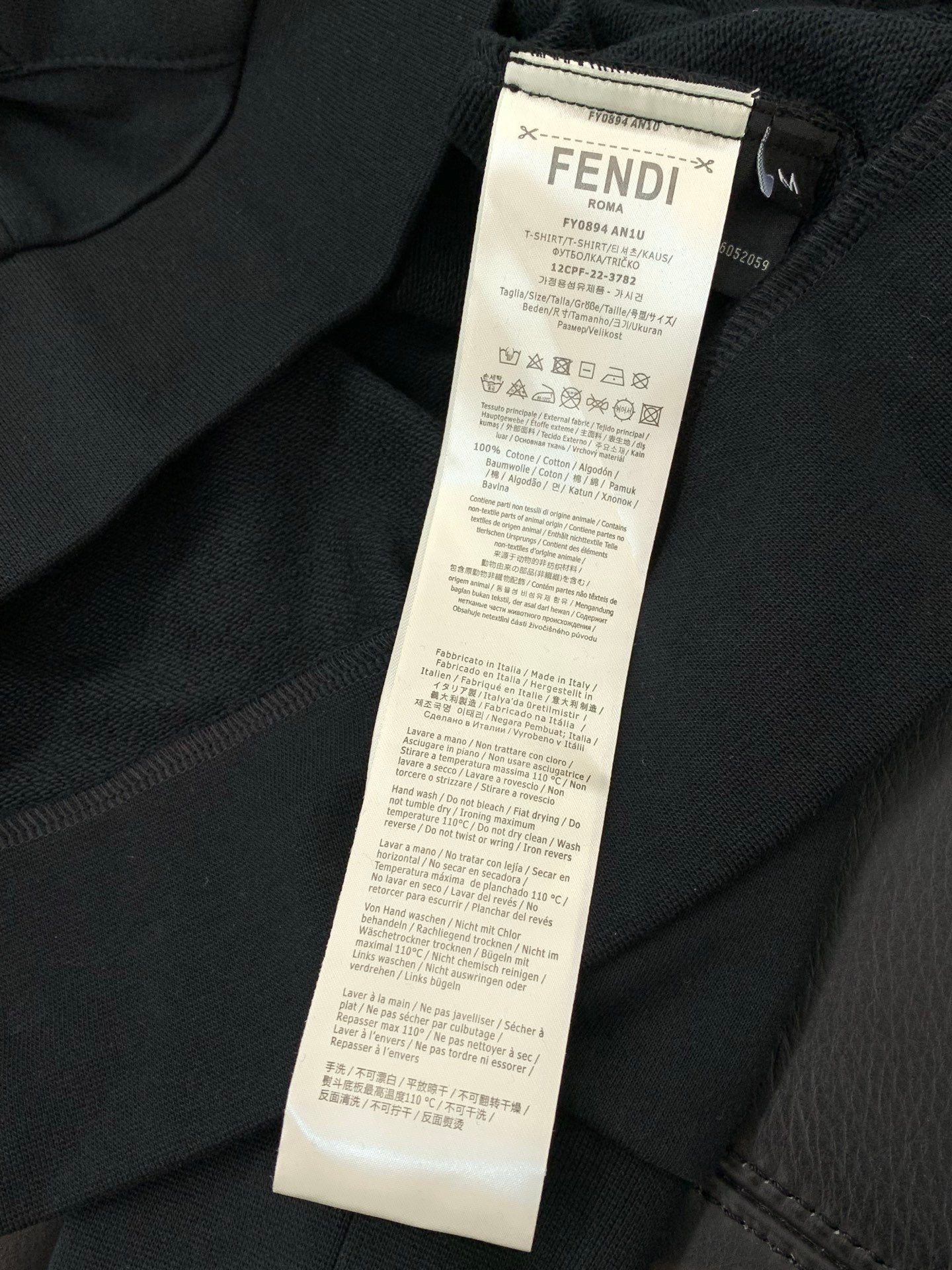 FENDI 26S ZIP-UP HOODIE 185