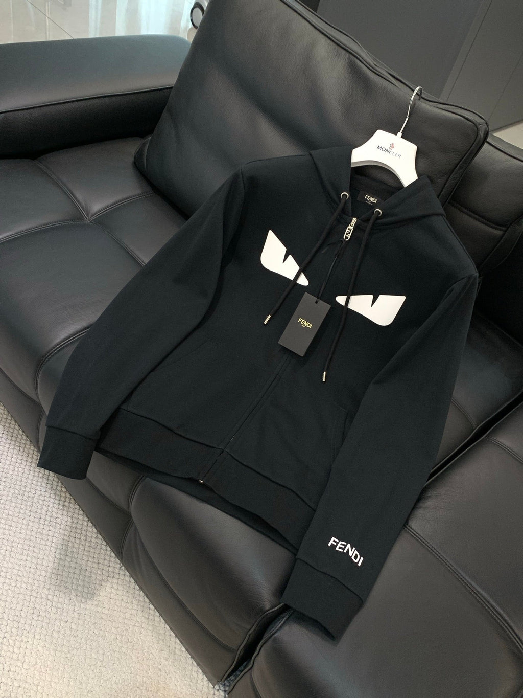 FENDI 26S ZIP-UP HOODIE 185