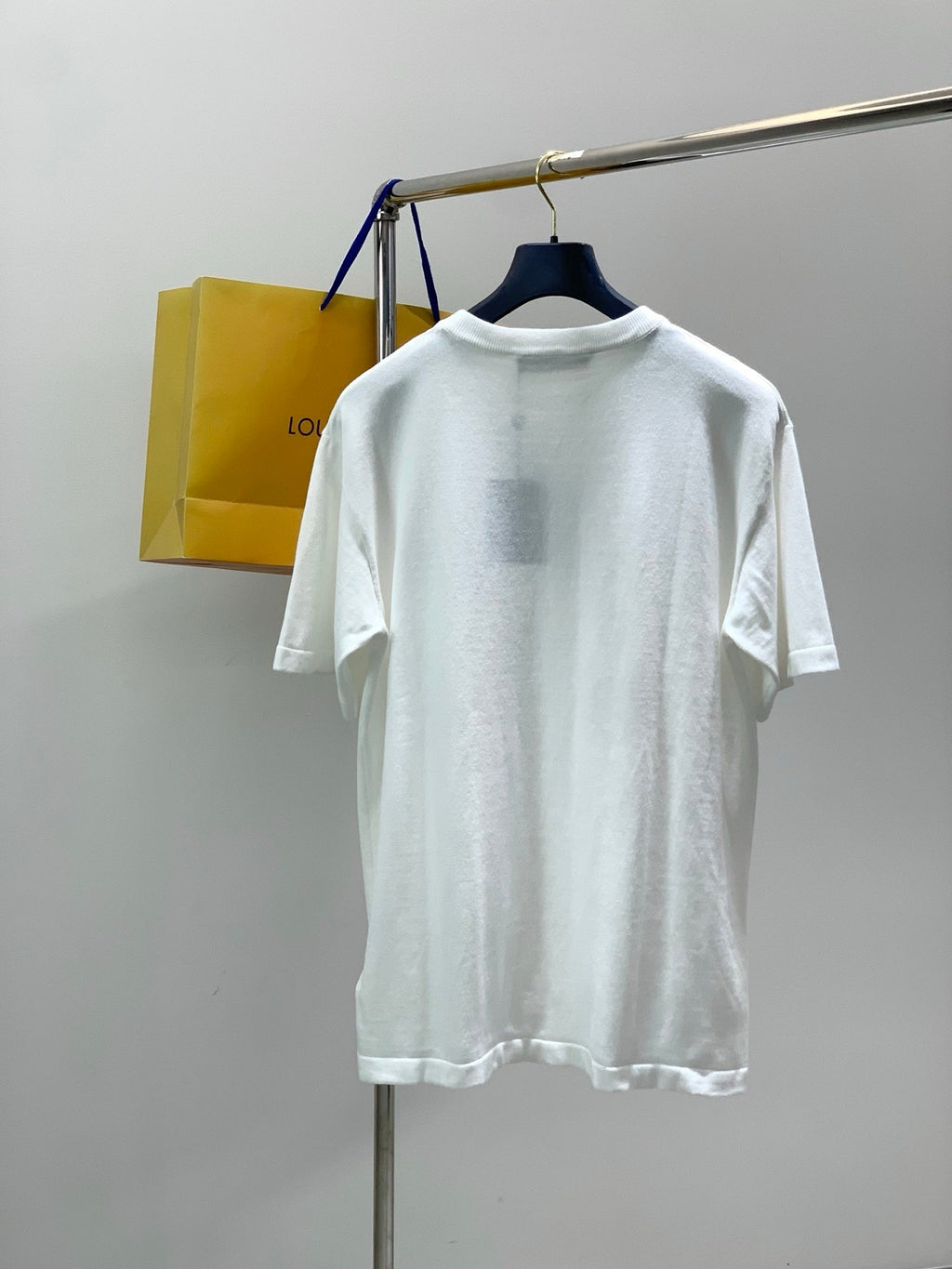 LV 26S T-SHIRT STYLE 210
