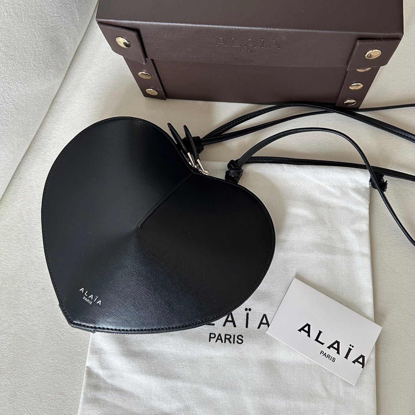 LE COEUR BAG 21 IN BLACK CALFSKIN