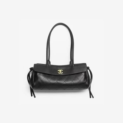 CHANEL 26S BAGUETTE BAG 33 IN BLACK LAMBSKIN GRAINED