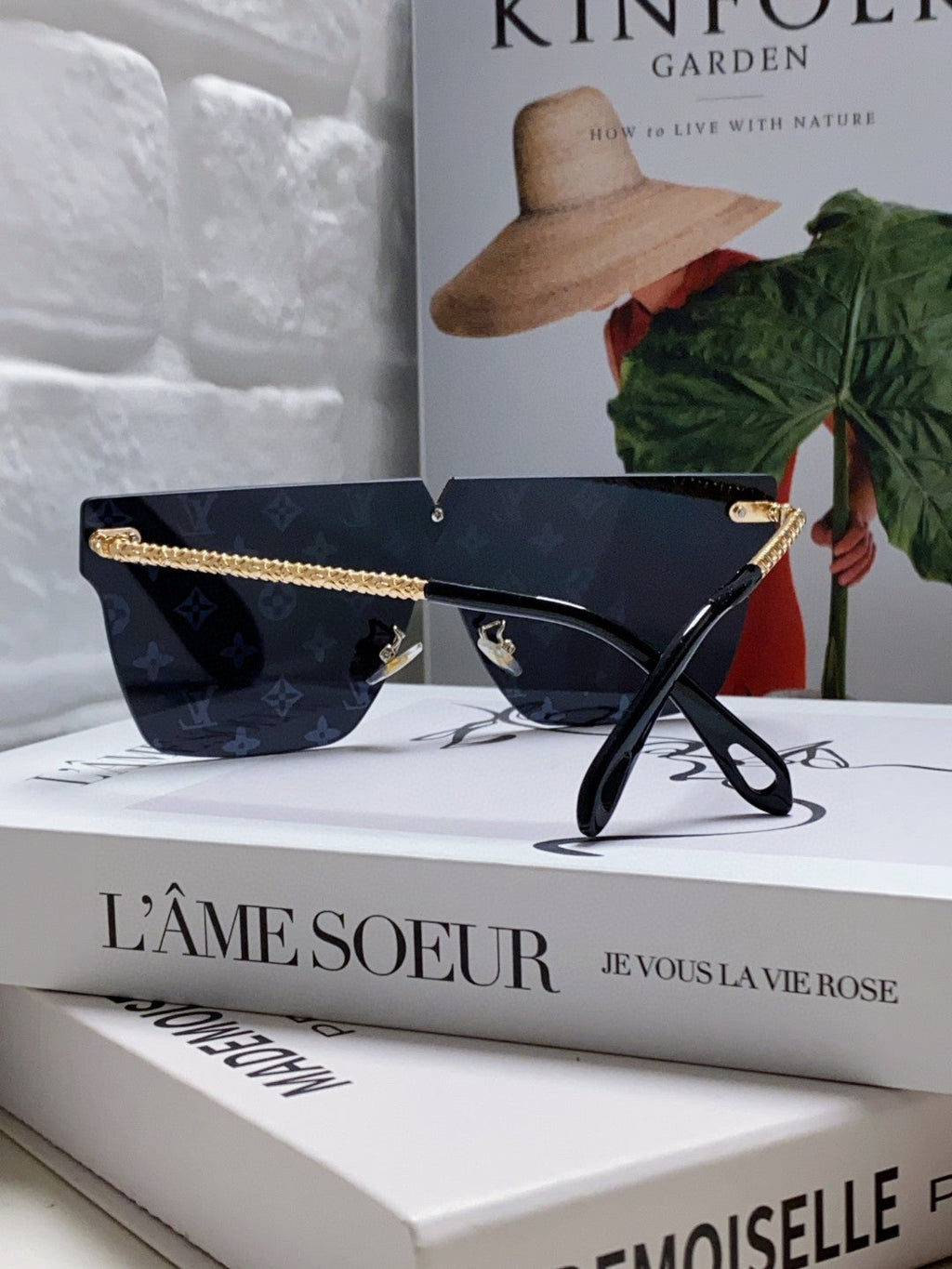 SQUARE SUNGLASS 581371 IN GOLD METAL MONOGRAM ON LENS