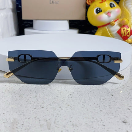 MONTAIGNE SUNGLASS 563194 IN GOLD METAL GREY LENSES