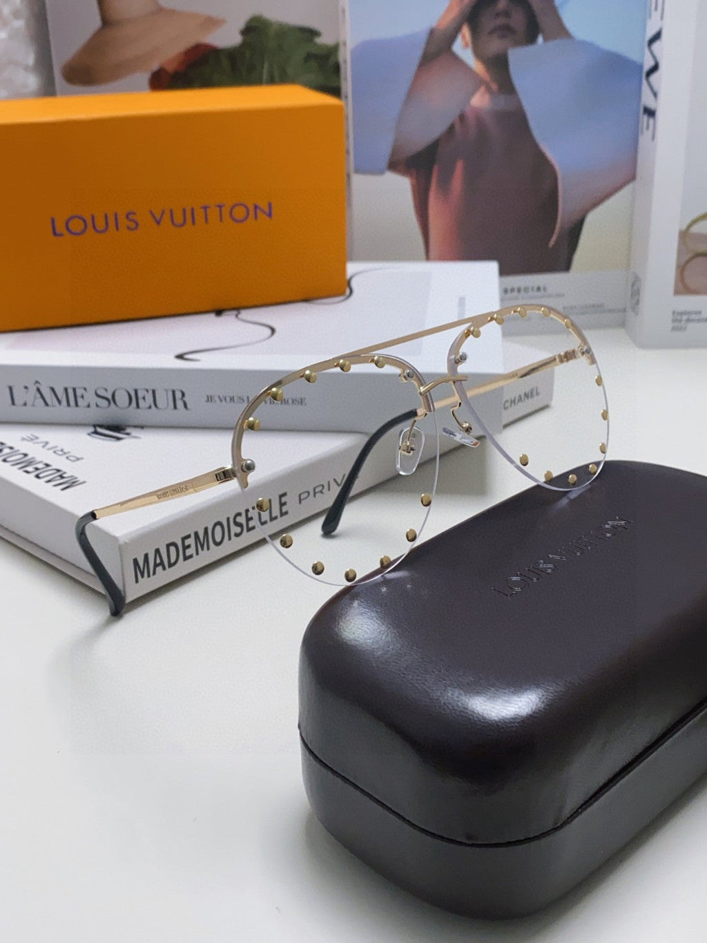 PARTY PILOT SUNGLASSES 567463 IN GOLD METAL CLEAR LENSES