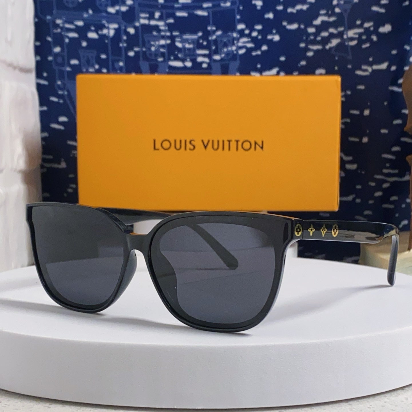 CAT EYE SUNGLASSES 571652 IN BLACK ACETATE