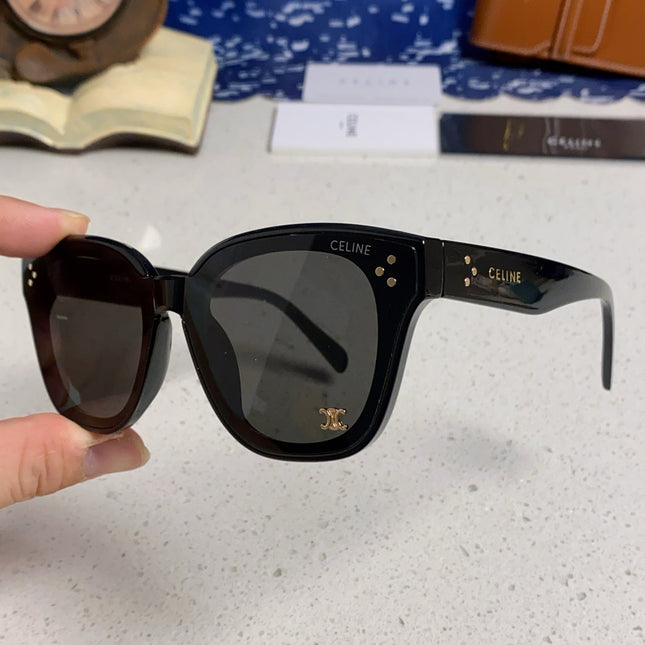 SQUARE SUNGLASS 575845 IN BLACK ACETATE BLACK LENSES