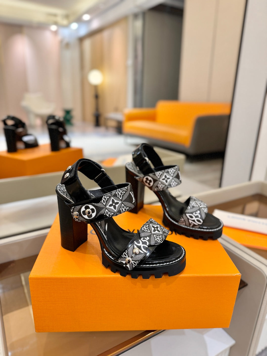 LV 26S HIGH HEEL SANDALS 100 MM IN WHITE MIX BLACK CALFSKIN WITH FLORAL PATTERNS