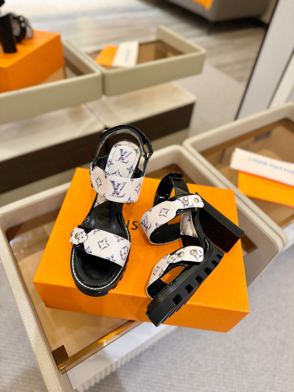 LV 26S HIGH HEEL SANDALS 100 MM IN CREAM WHITE AND BLACK CALFSKIN