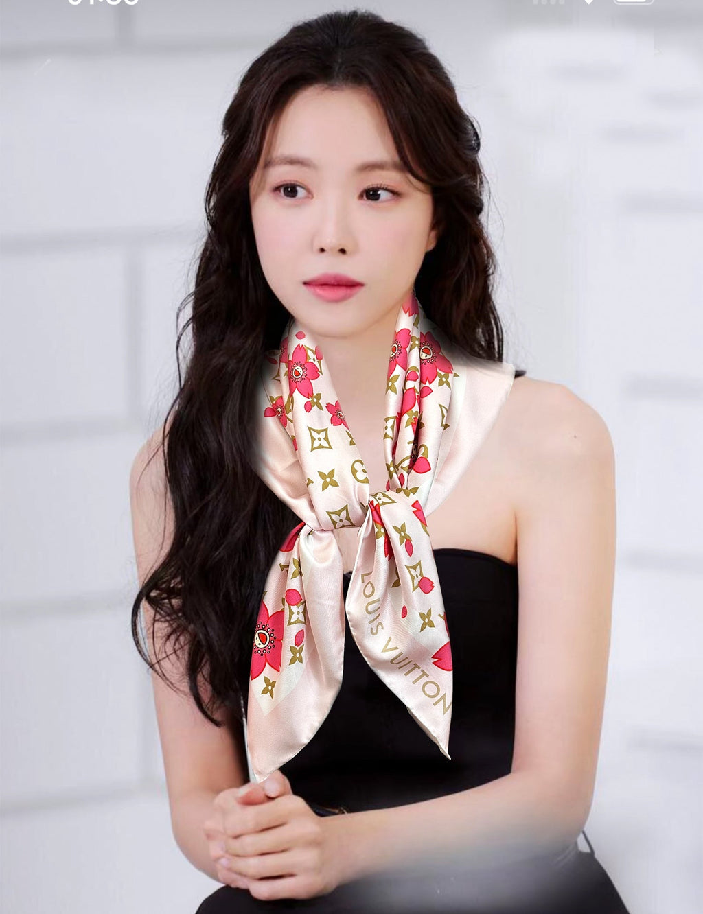 LV SCARF 90 CM IN SILK 723123