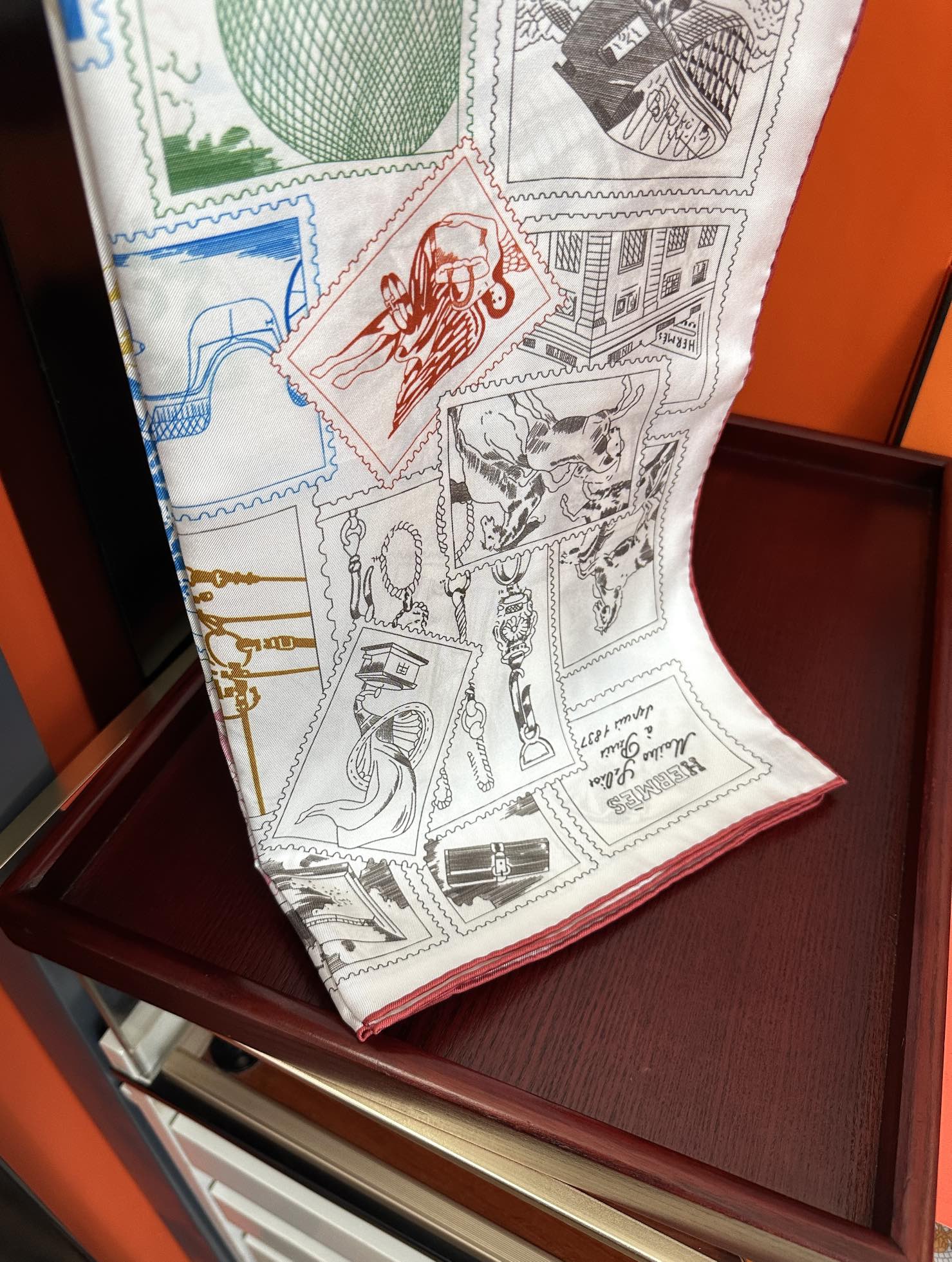HERMES 25S SCARF 90 IN SILK 732035