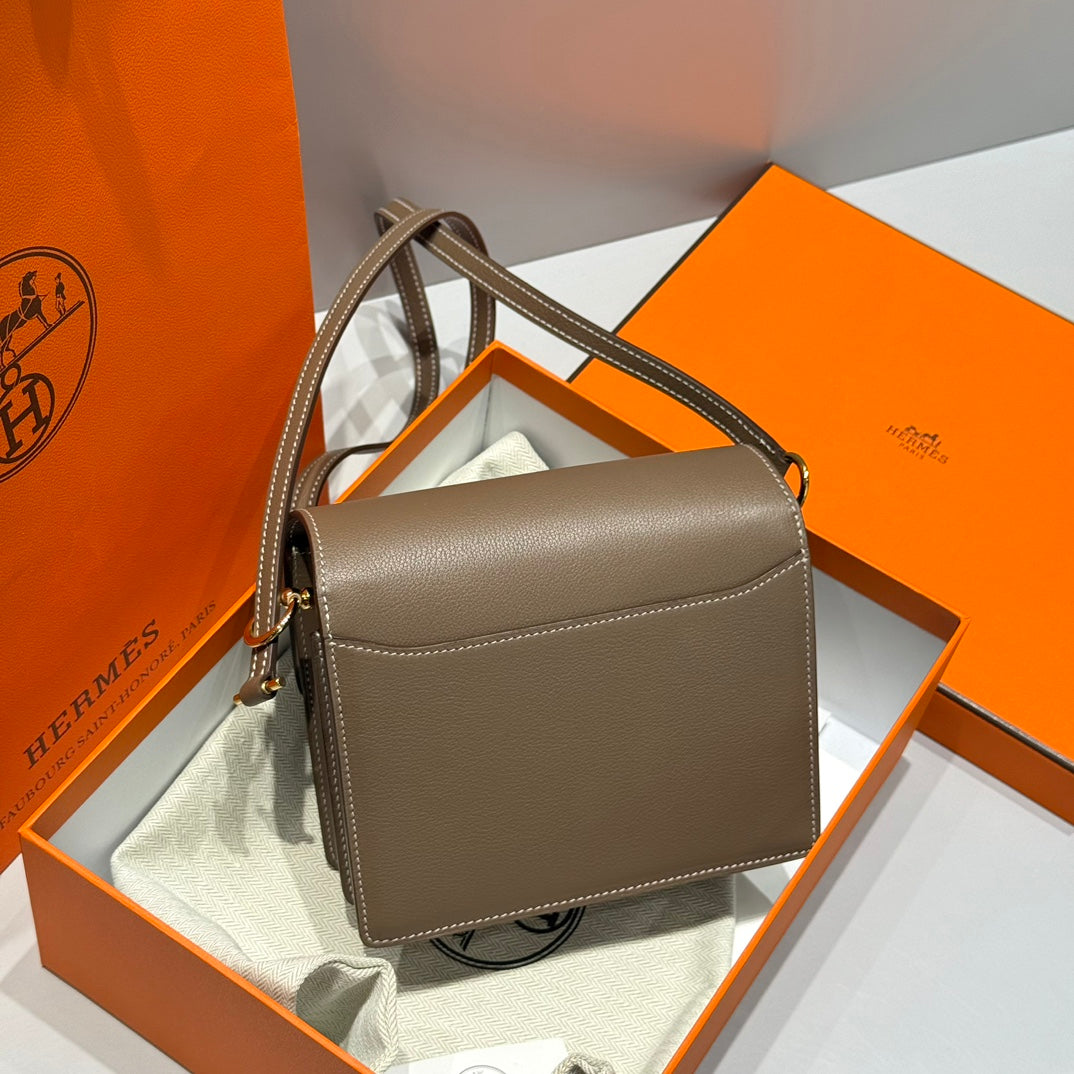 HM ROULIS 18 MINI BAG IN DARK BROWN CALFSKIN GOLD-TONE HARDWARE