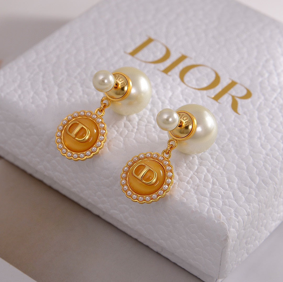 CD 26S DOUBLE PEARL MEDALLION LOGO DROP EARRINGS IN GOLD METAL