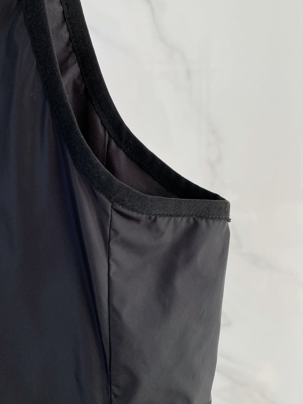 PRADA 26S SLEEVELESS HOODED JACKET 786
