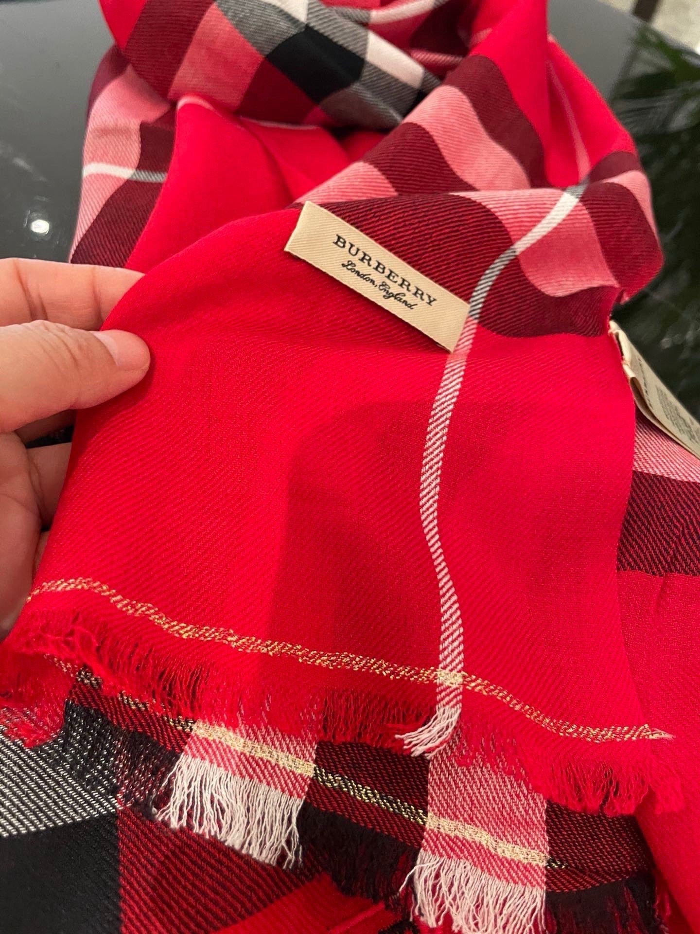 BURBERRY 26S SCARF 200CM IN CASHMERE 215175