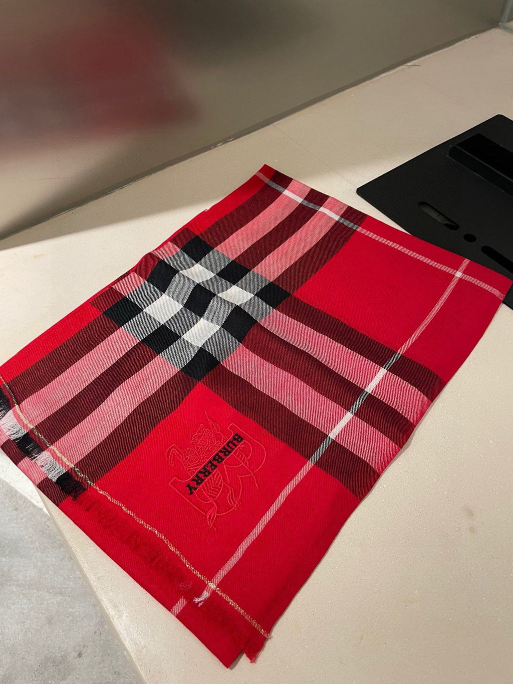BURBERRY 26S SCARF 200CM IN CASHMERE 215175