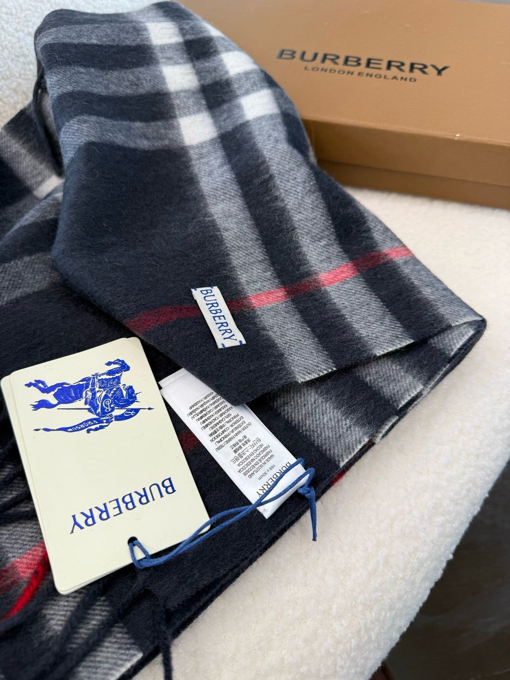 BURBERRY 26S SCARF 180CM IN CASHMERE 299992