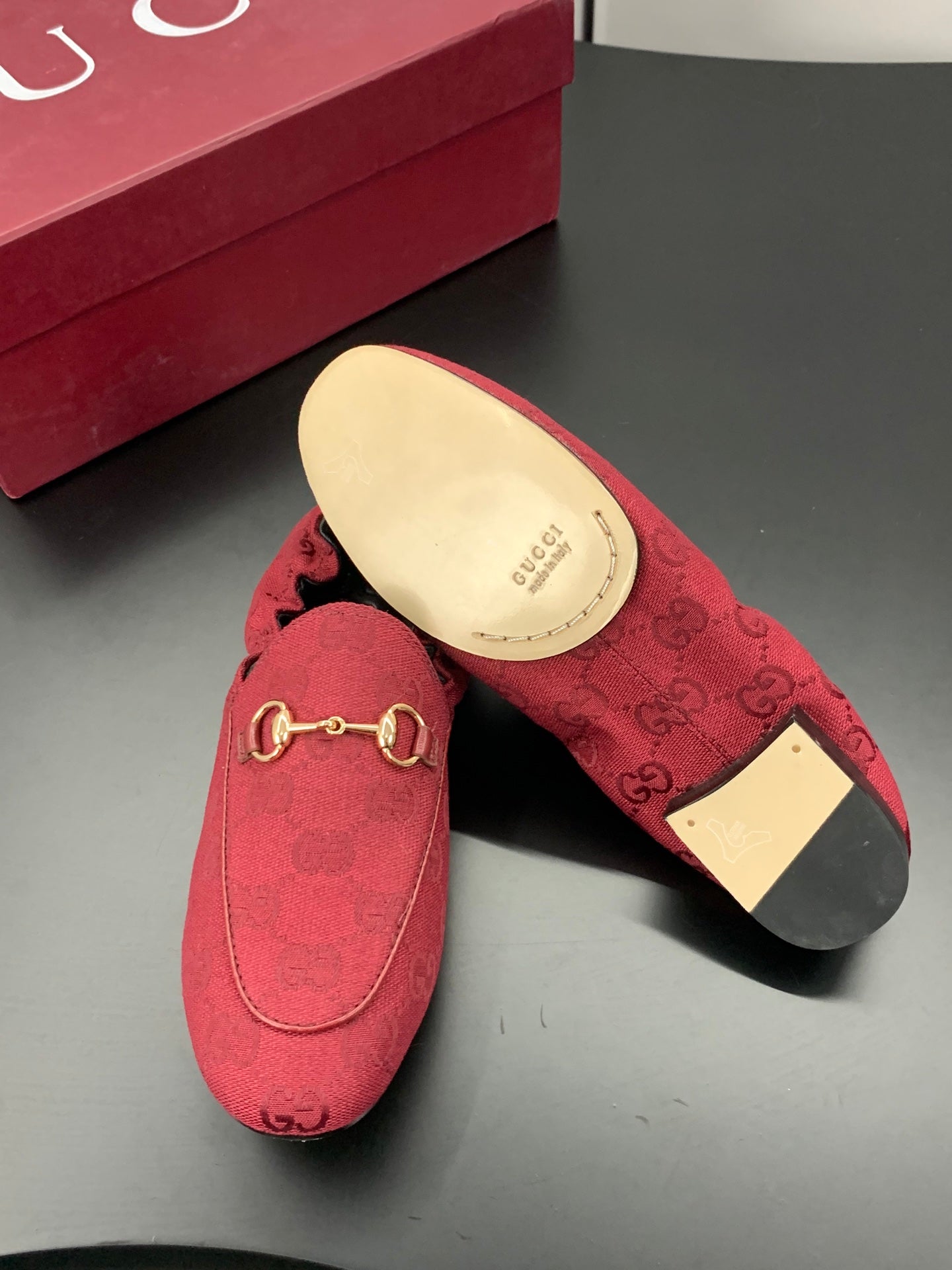 GUCCI 26S LOAFERS IN RED CANVAS