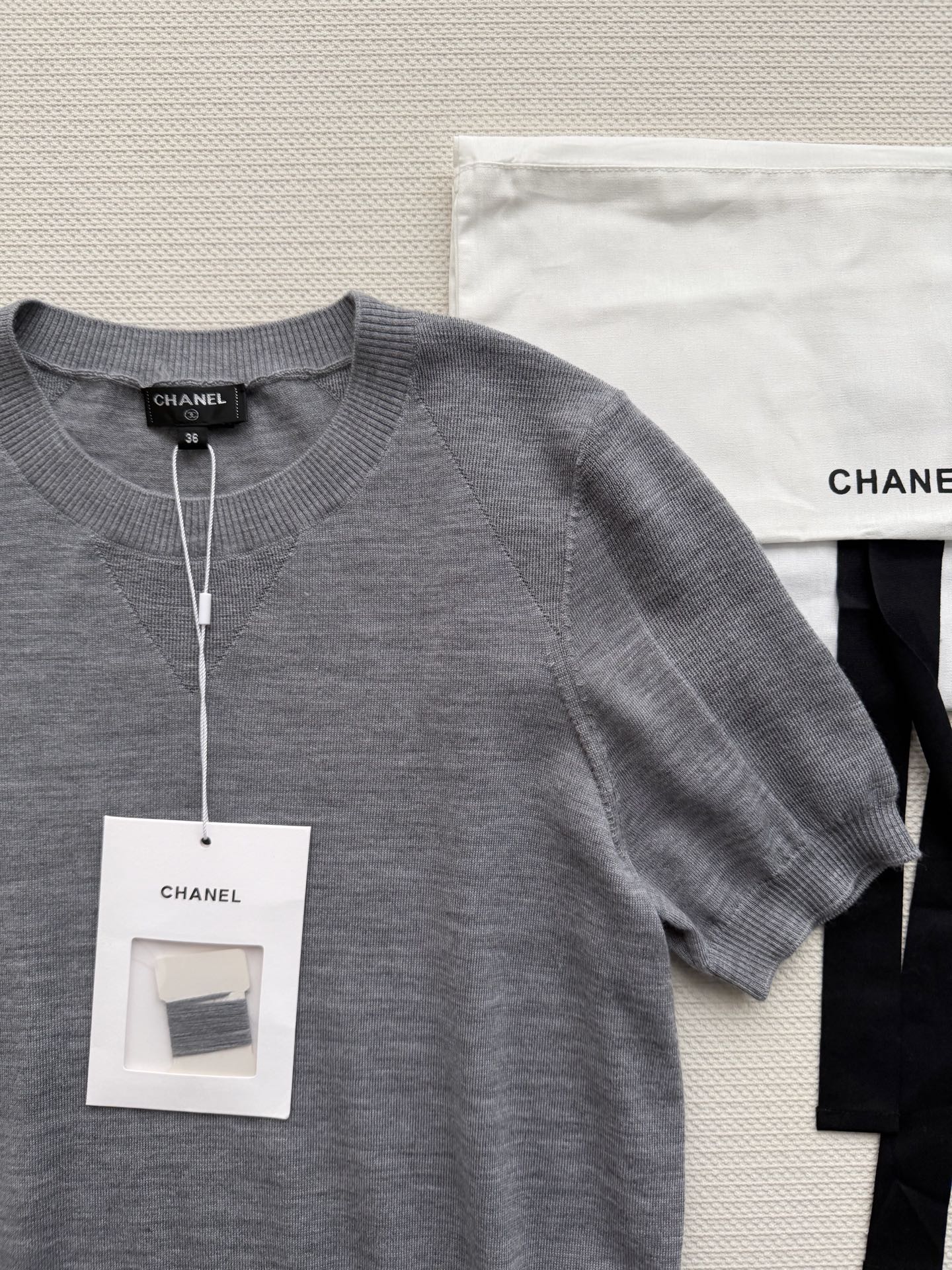 CHANEL 26S SHORT-SLEEVE KNIT TOP 917