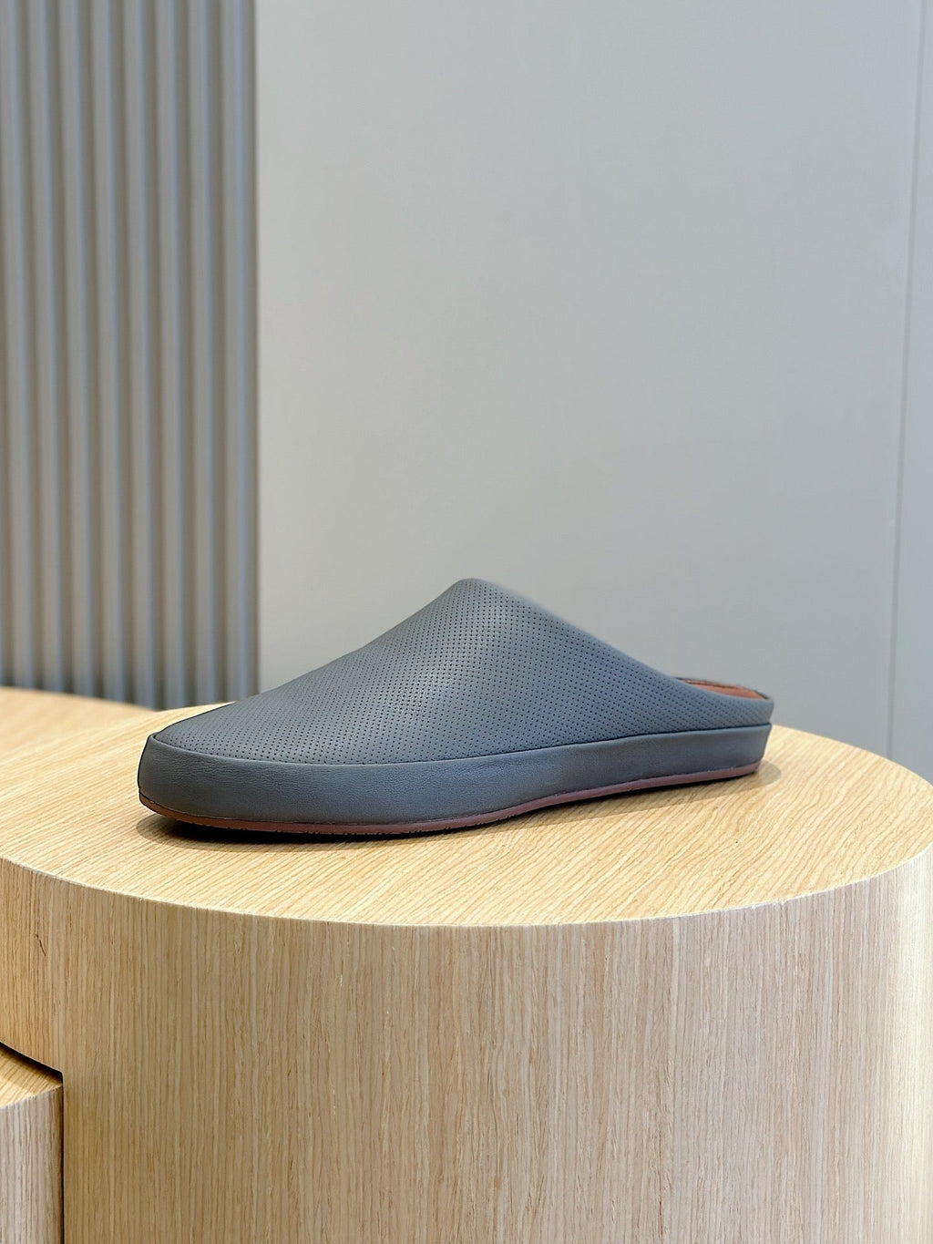 LP TOMORI SABOT MULES ANCHOR MESH CALFSKIN