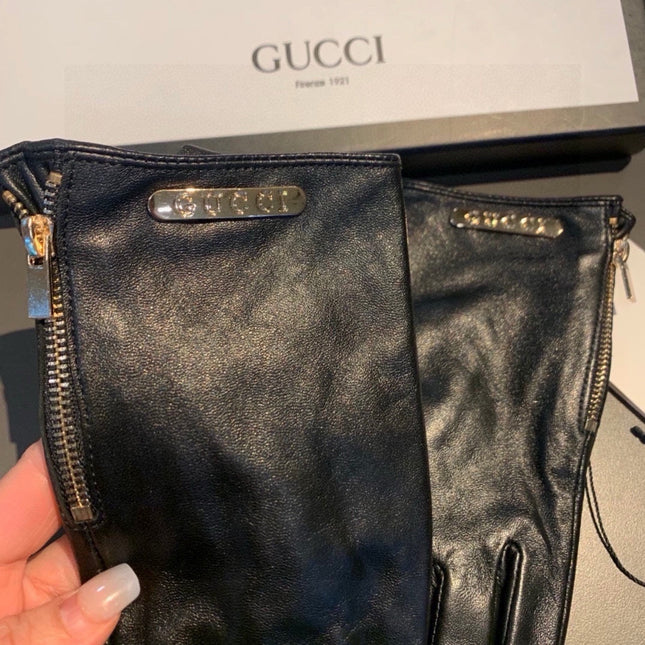 TOUCHSCREEN GLOVES WITH SIDE ZIPPER IN BLACK LAMBSKIN 456311