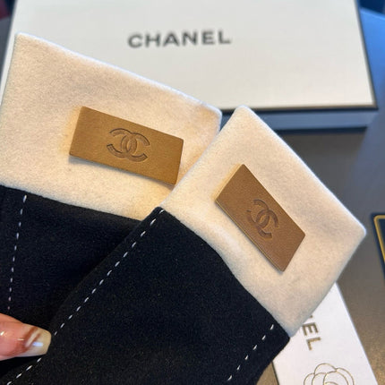 GLOVES IN BLACK WOOL 462254