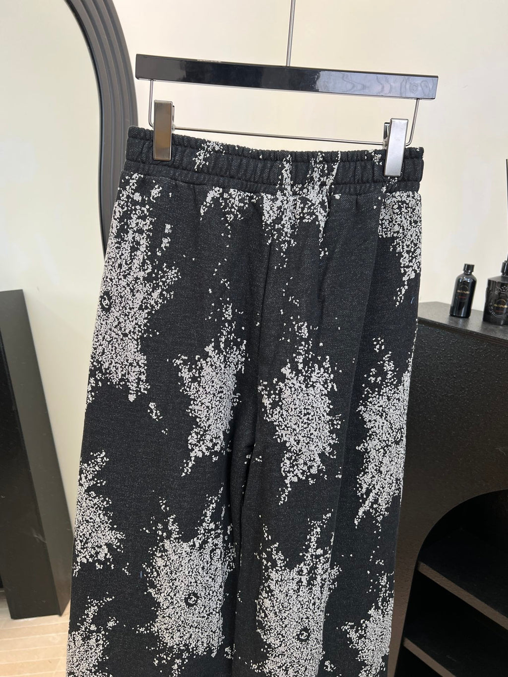 CHANEL 25S PRINTED WIDE-LEG PANTS 620489