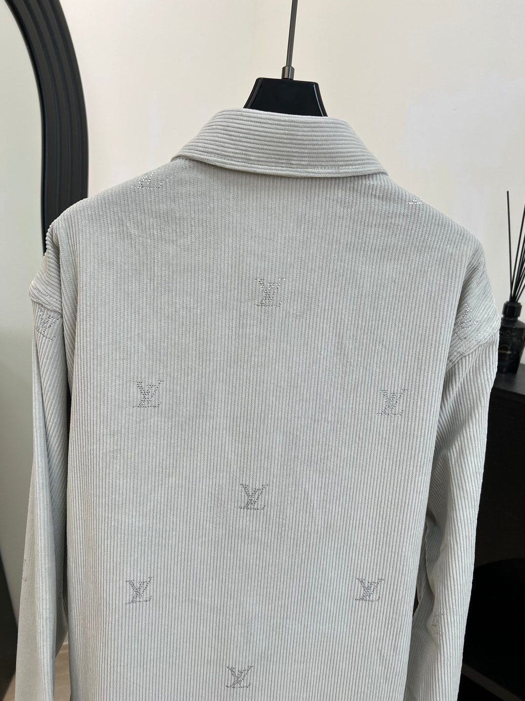LV 25S SHIRT 0161